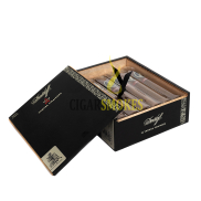 Davidoff  Yamasa Piramide